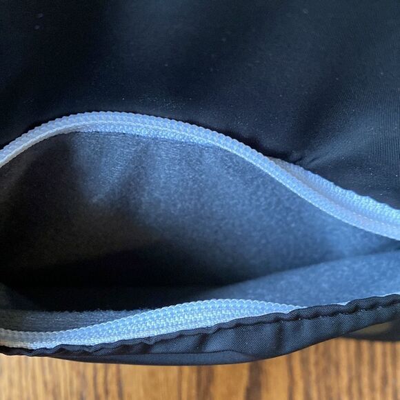 Adidas Women’s Small Backpack Nylon Woven Zipper Pockets Mesh Adjustable Strap - Picture 3 of 8